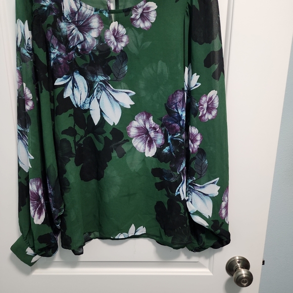 Zac and Rachel Green purple and blue floral sheer top - Picture 3 of 9